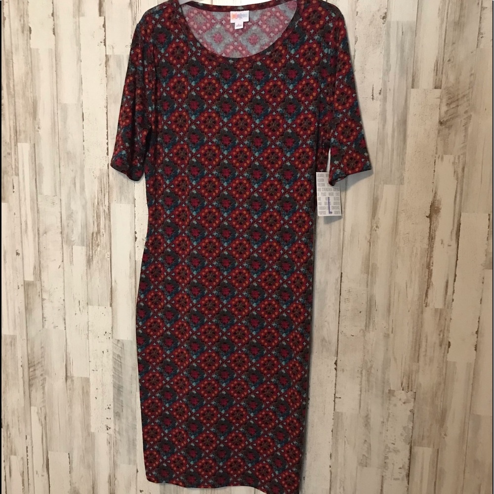 Lularoe Julia dress size large. Brand new never worn! 🛍